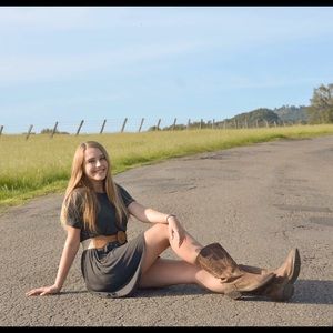 Meet your Posher, Sierra